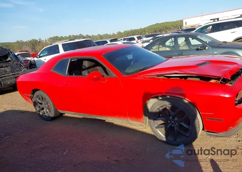 2019 Dodge Challenger Sxt z USA, uszkodzony, nr VIN 2C3CDZAG7KH596163